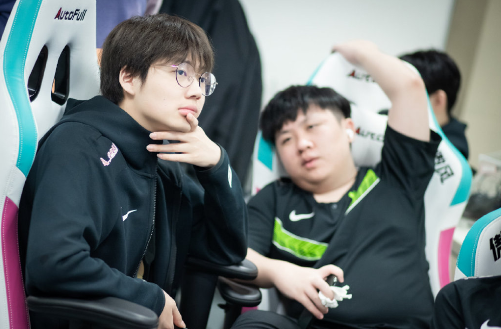 爱游戏APP-关于V5绝杀FPX，Scout开启传奇时刻焦点之战成都决赛之夜，让粉丝疯狂欢呼的信息