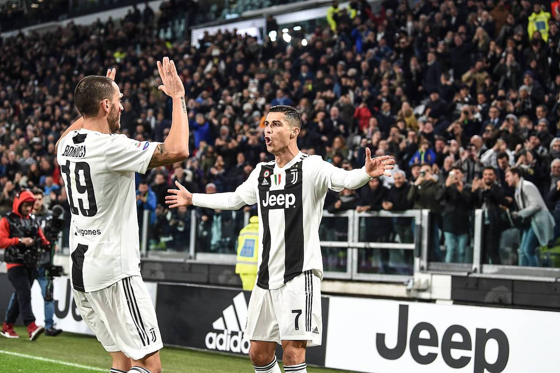 爱游戏下载-尤文图斯主场顺利，继续领跑意甲