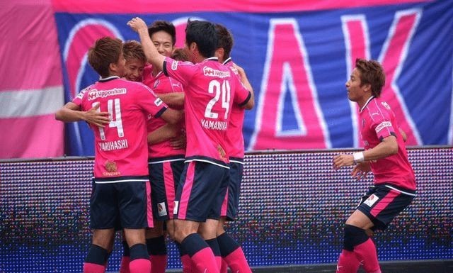 包含实力碰撞两队实力均衡争夺胜利悬念重重的词条