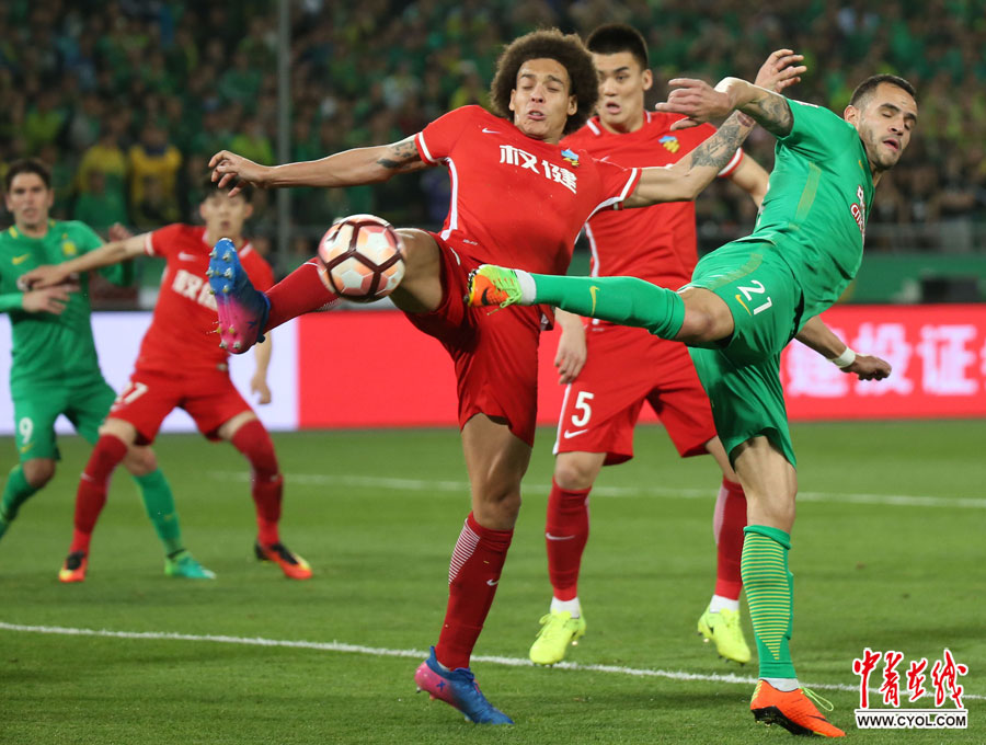 爱游戏体育-国安主场击败权健，保持领先优势备战