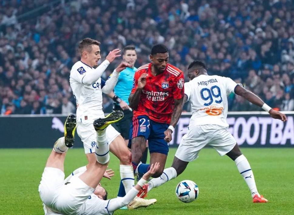 爱游戏官方入口-达南客场战胜斯特拉斯堡，取得法甲胜利