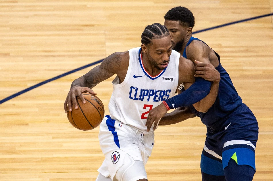 凯尔特人横扫雄鹿，王哲林带队取胜