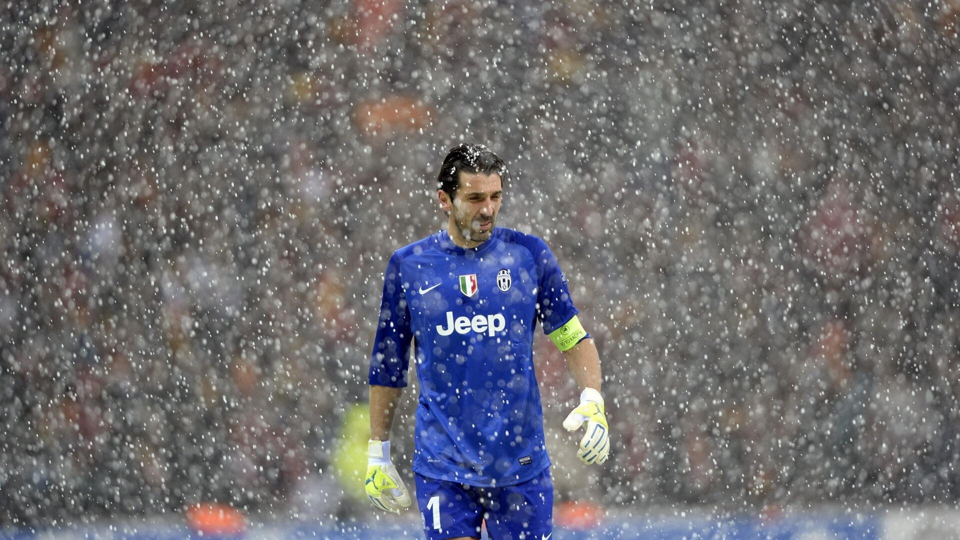 爱游戏官方-武切维奇扛起全队，湖人拿下快船，洛杉矶之夜的英雄史诗