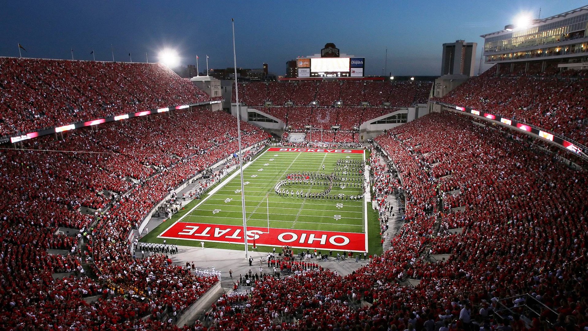 舞台与洪流,格列兹曼的星光如何照亮曼城冲垮那不勒斯的夜晚