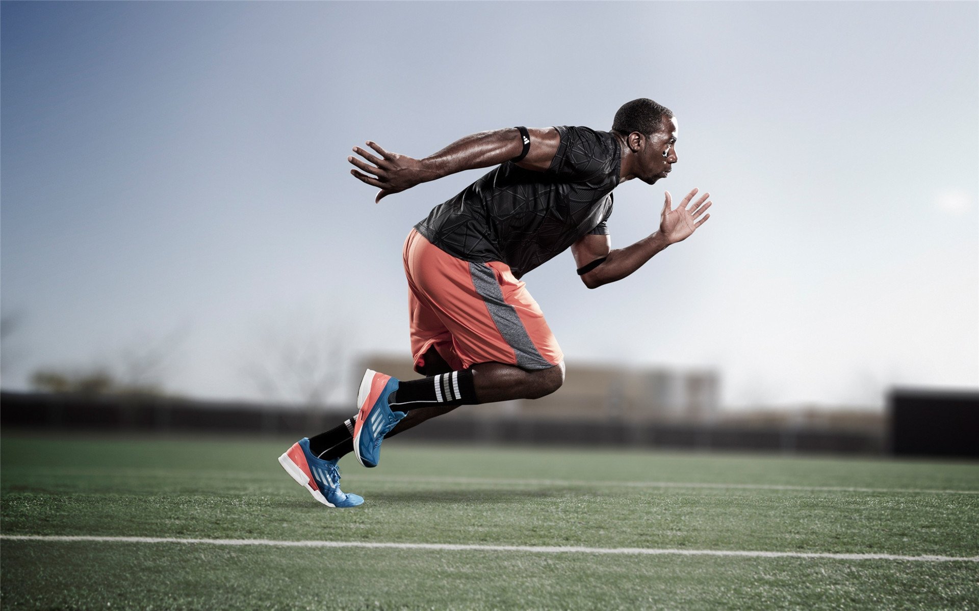 英超争冠焦点战与森林狼晋级，双线战场上的意志较量