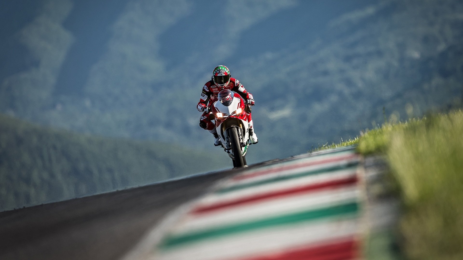 爱游戏APP-桑巴与三色旗的魔幻之夜，2026世界杯E组，当C罗的最后一舞撞上罗马尼亚的铁血防线